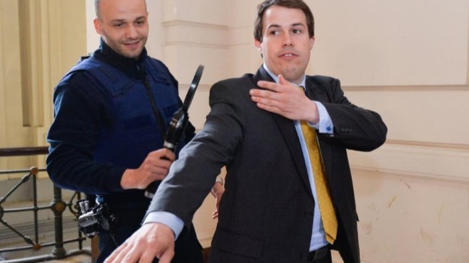 Суд Бельгии вынес отрицателю Холокоста необычный приговор