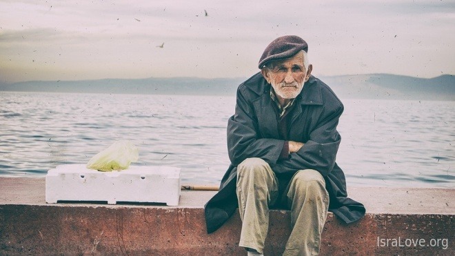 Откровенное стихотворение «На что мы тратим жизнь…»