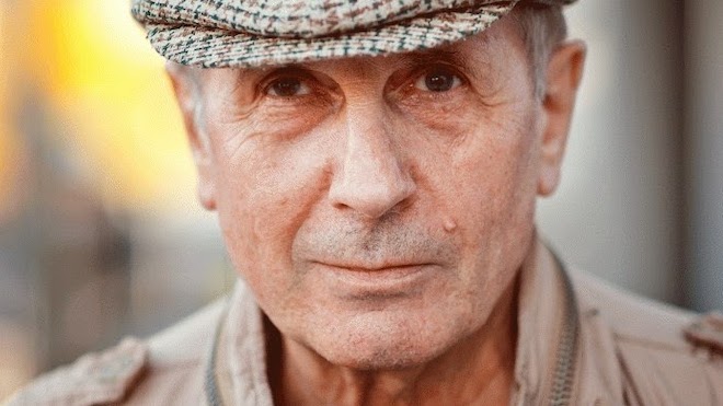 Михаил Веллер рассказал, что отличает умного человека от дурака